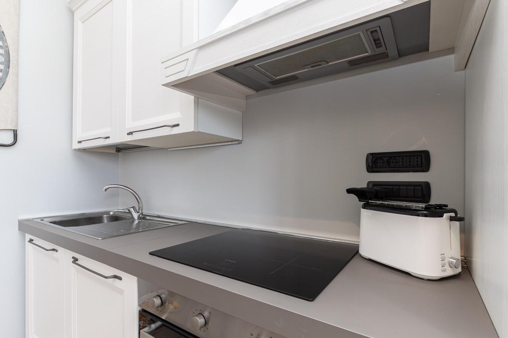 Spacious 3-Bedroom Apartment - 10 Min To City Center & 5 Min To Gaslini Hospital Janov Exteriér fotografie