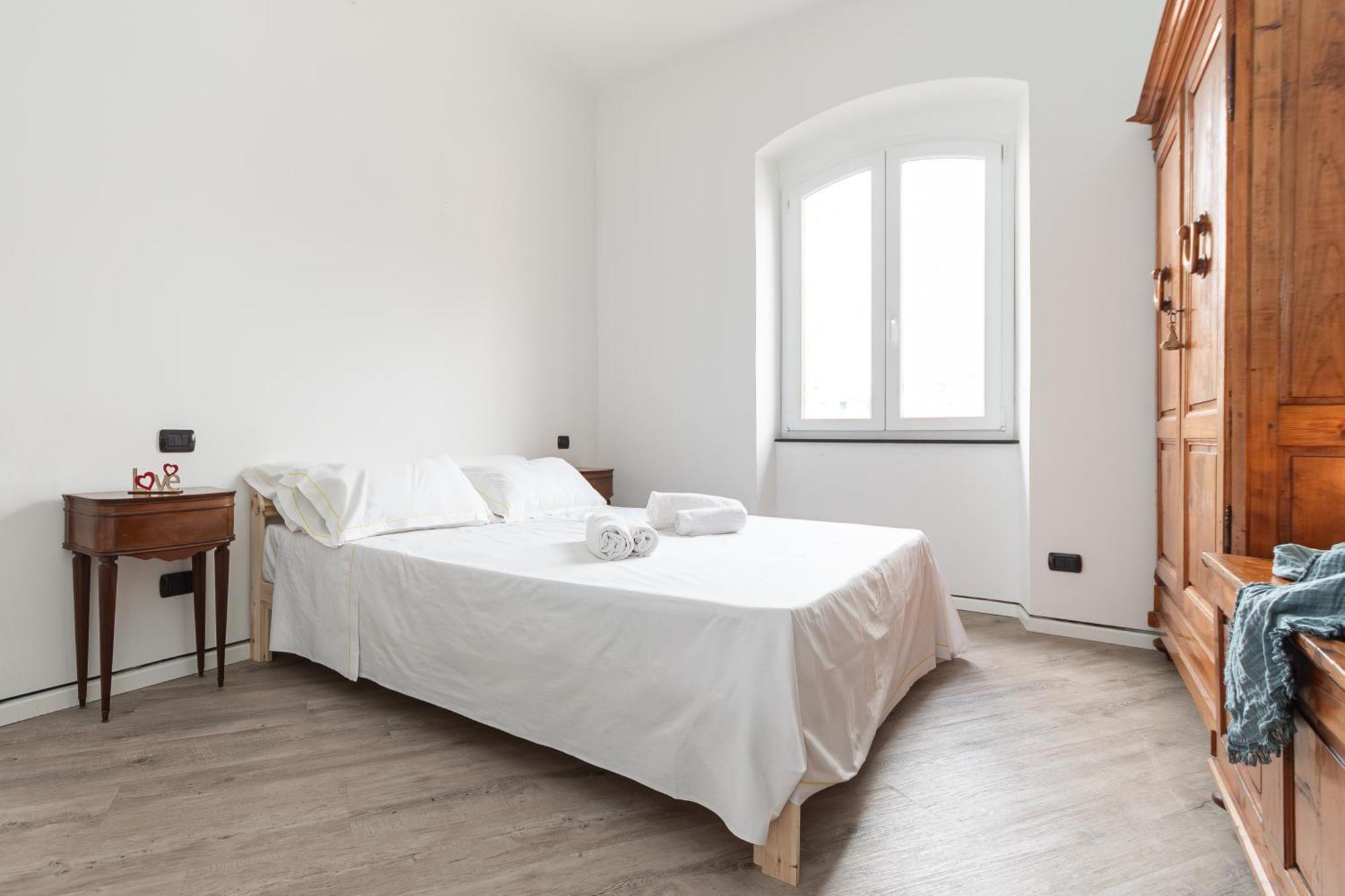 Spacious 3-Bedroom Apartment - 10 Min To City Center & 5 Min To Gaslini Hospital Janov Exteriér fotografie