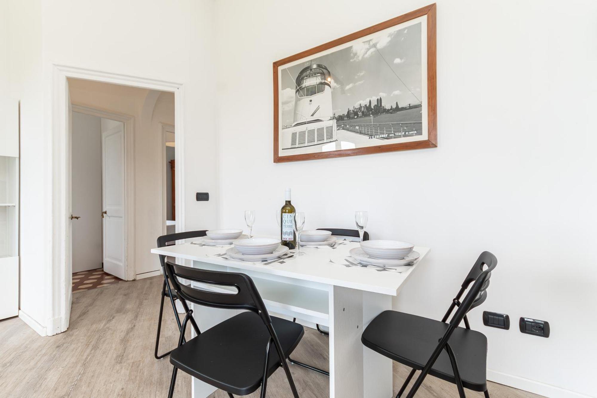 Spacious 3-Bedroom Apartment - 10 Min To City Center & 5 Min To Gaslini Hospital Janov Exteriér fotografie